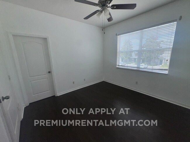 Foto del edificio - 9448 Flowering Cottonwood Rd
