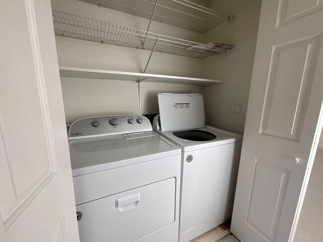 Foto del edificio - 2 Week Move In Special - Beautiful 2 Bedro...