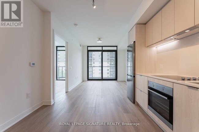 Photo du bâtiment - 86 Dundas St E