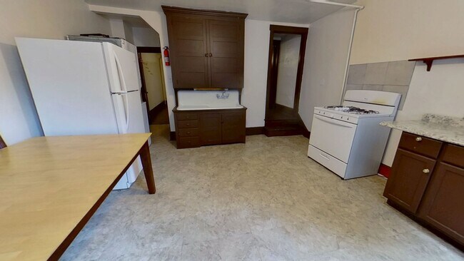 Foto del edificio - 2-Bedroom Living in Red Lion