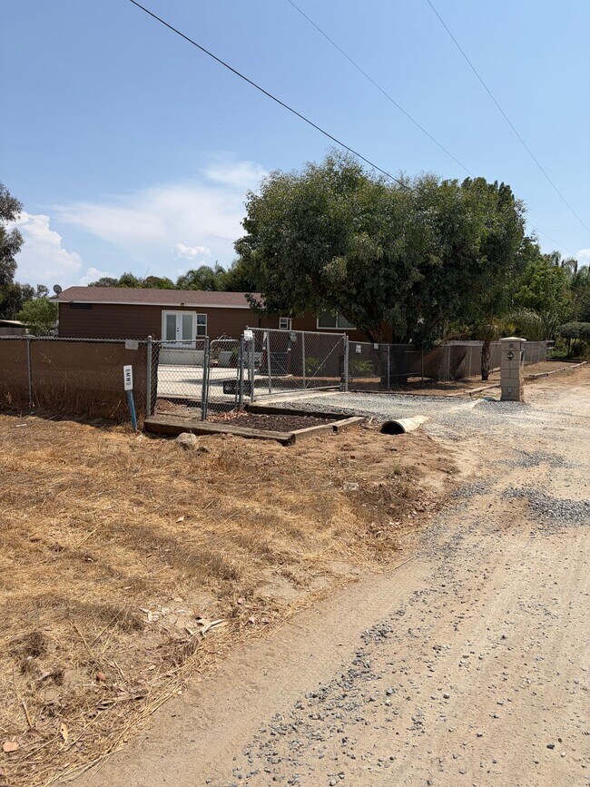 Foto del edificio - 31260 Saddleback Ln