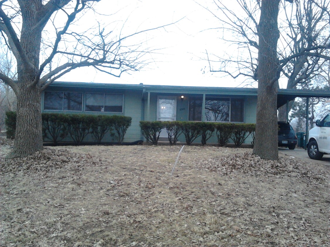 Primary Photo - 10304 Bon Oak Dr