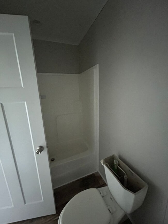 Building Photo - 127 Hubert Blvd