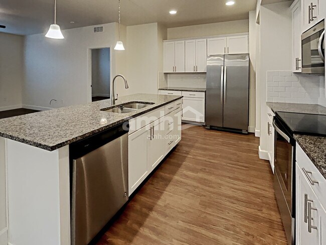 Foto del edificio - 302 E Sicily Dr