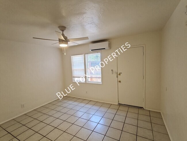 Foto del edificio - 3241 E Bermuda St