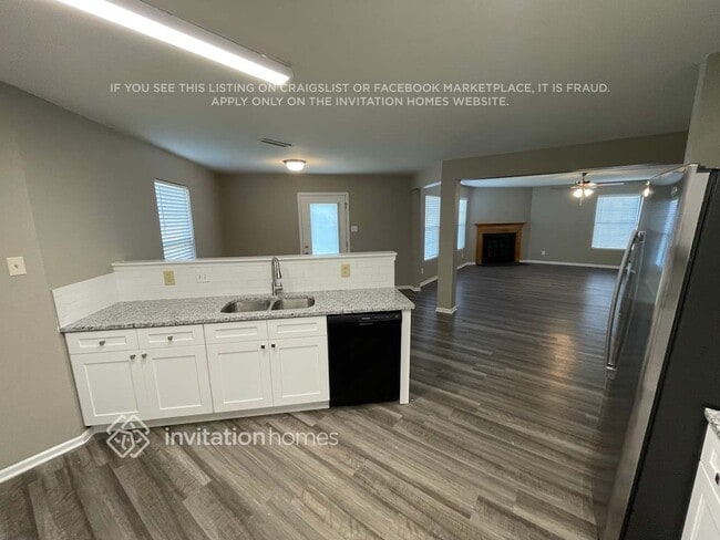 Foto del edificio - 1628 Bray Dr