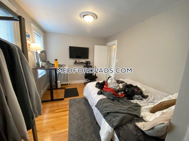 Primary Photo - 128 Lawrence St