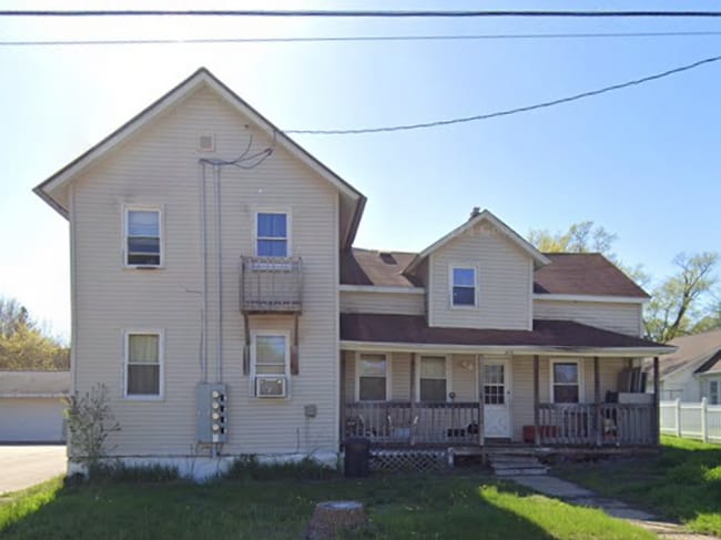 Building Photo - 213 S 2nd St