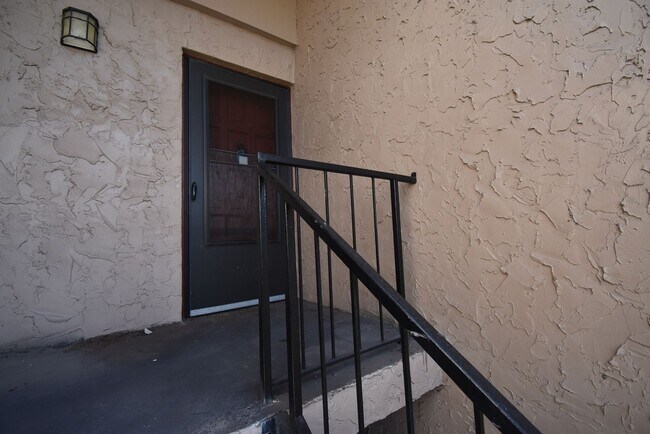 Foto del edificio - 2 Bed/2 Bath, 2nd Floor Condo at Marbeya C...