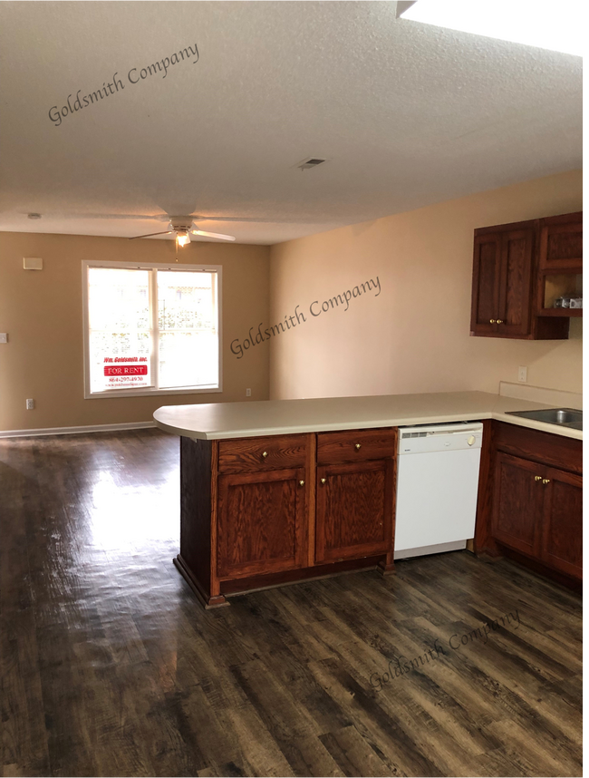 Building Photo - "3-Bed Duplex with 2 Full Baths at 209-A Springfield Circle, Easley!"