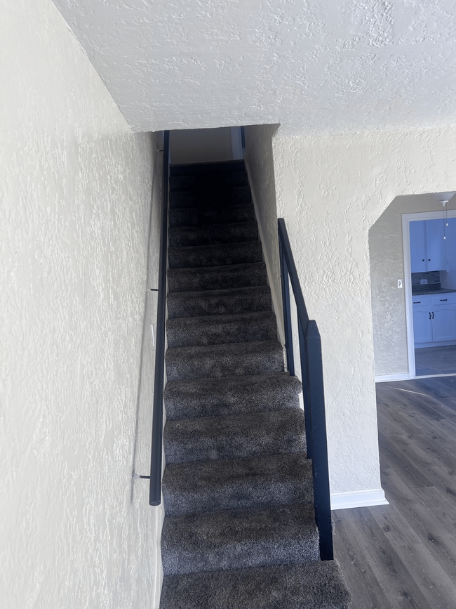 Foto del edificio - 967 N White Ave