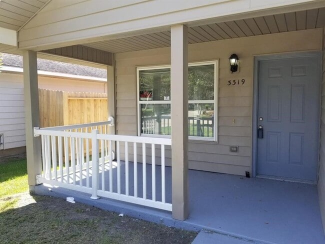 Photo - 3319 Angel Ln House