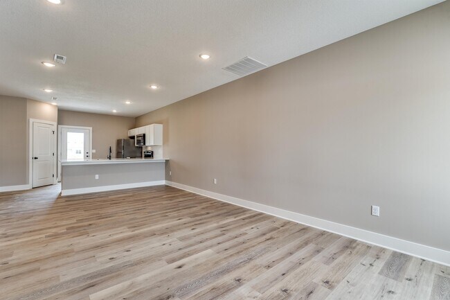 Foto del edificio - 6822 White Pine St