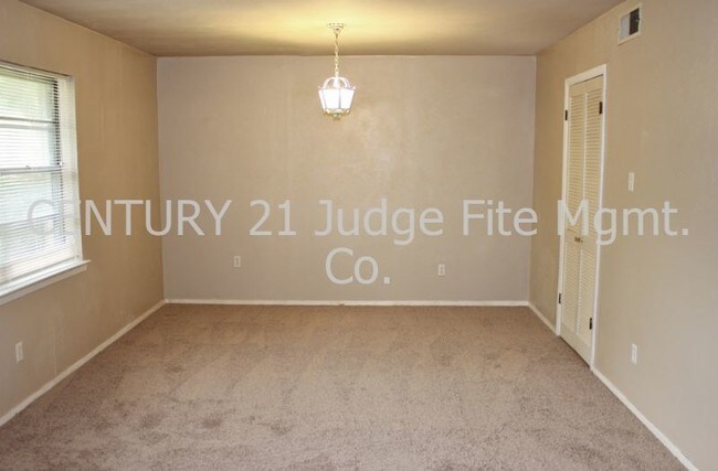 Building Photo - 11316 Dumbarton Dr