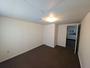 Building Photo - 1023-1025 Cascade St