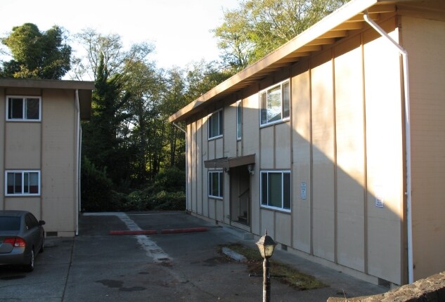Building Photo - 2650 Koos Bay Blvd