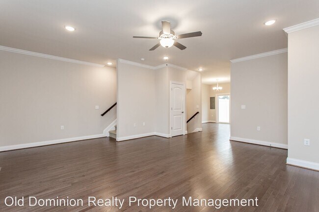 Building Photo - 3 br, 2.5 bath House - 1218 Bluemoon Drive