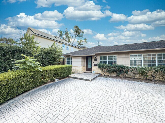 Foto del edificio - 4525 Maple St