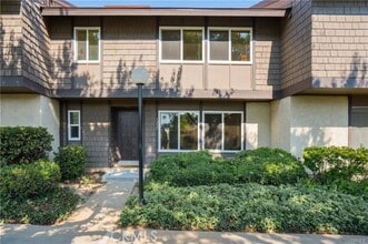 Building Photo - 1255 Meadowglen Ln
