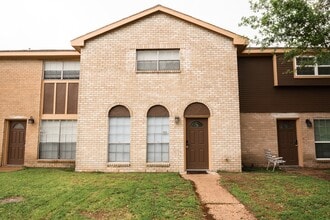 Building Photo - 1532 Eagle Lake Rd