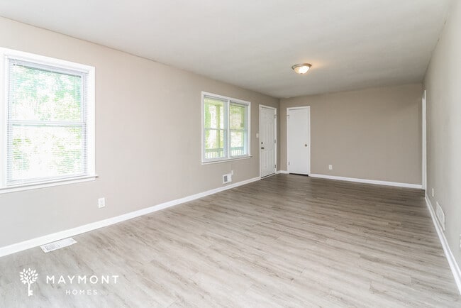 Building Photo - 1631 Pendley Dr