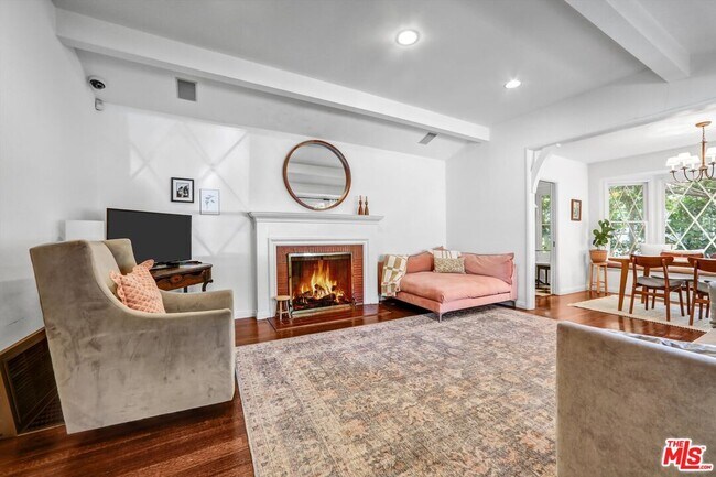 Foto del edificio - 3830 Vineland Ave