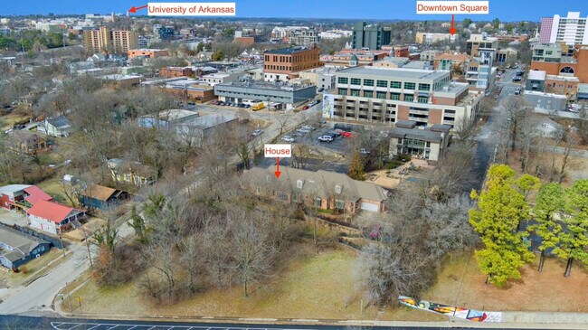 Building Photo - 222 S Block Ave