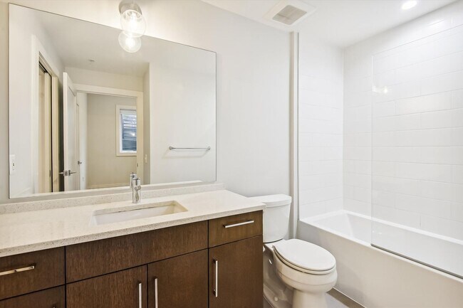 Foto del edificio - Near NEW 1+1 in NW DC!