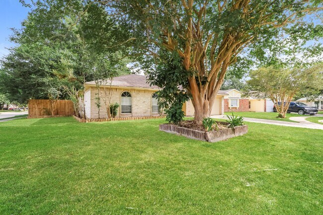 Building Photo - 20327 Bridgedale Ln