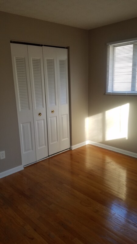 Building Photo - 3813 Elmwood Ave