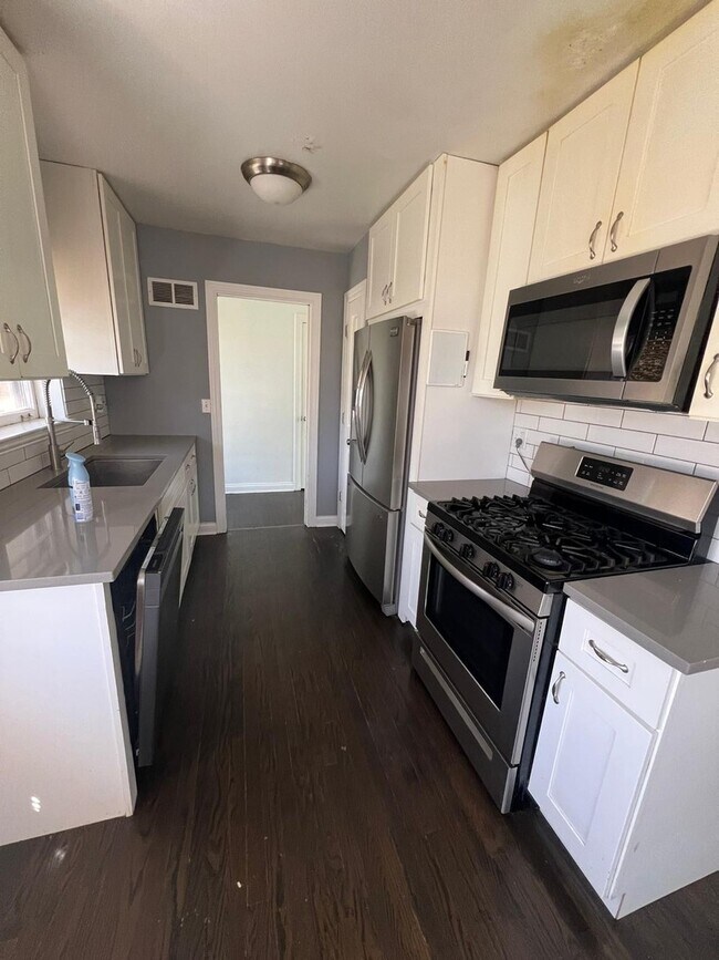 Foto del edificio - 4420 Main St