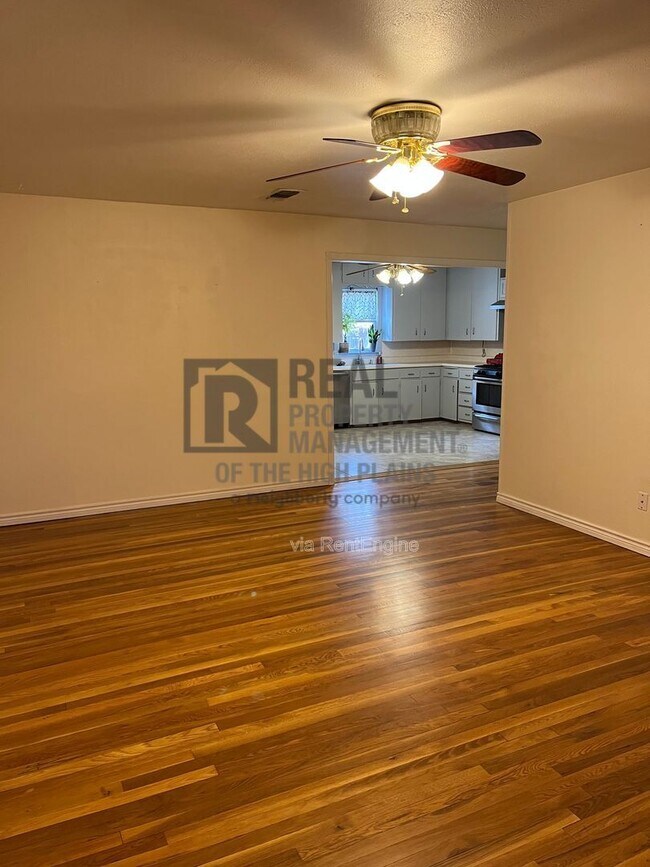 Foto del edificio - 4301 S Parker St
