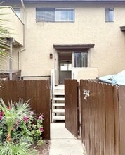 Building Photo - 2425 S Nadine St