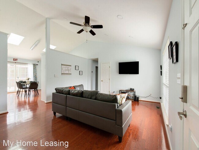 Building Photo - 4 br, 3 bath House - 5312 Rea Road