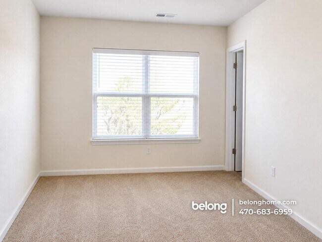 Foto del edificio - 1429 Liberty Pkwy NW