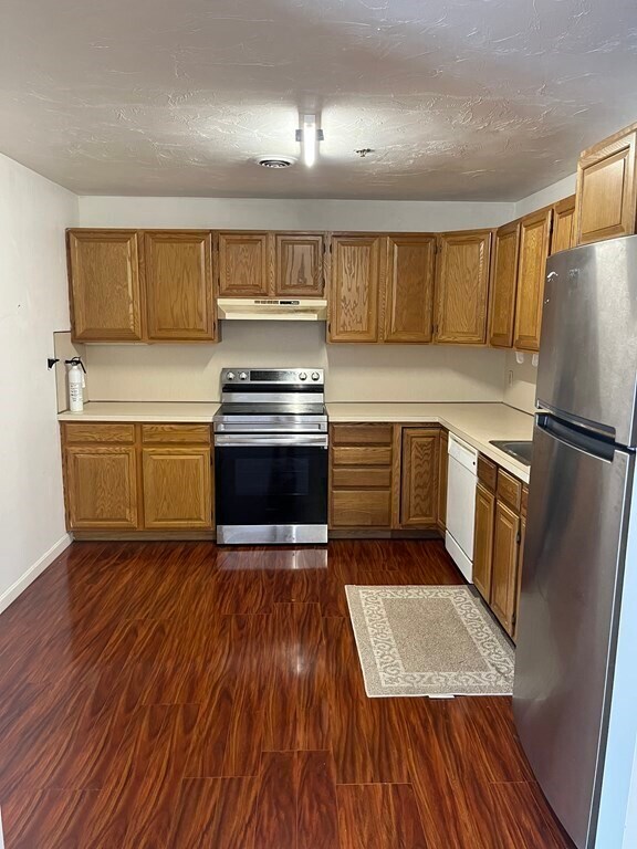 130 Mansfield Ave Unit 2, Norton, MA 02766 Room for Rent in Norton