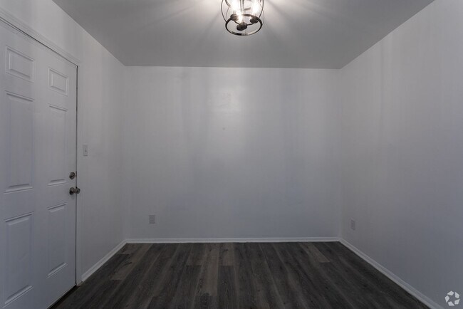 Building Photo - Renovated Tonwhome in Marshville!
