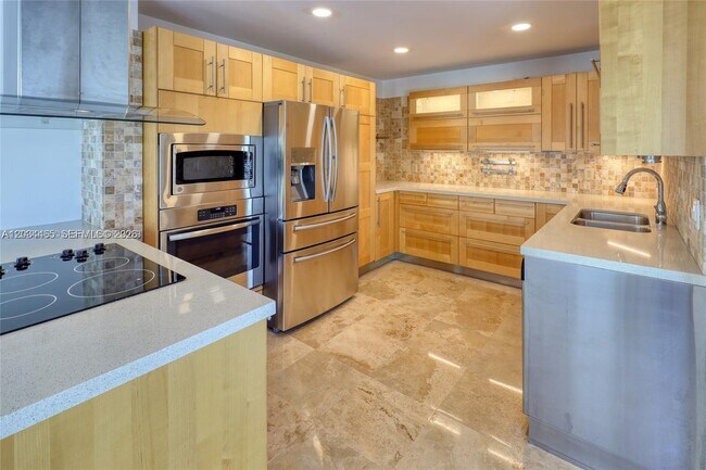 Foto del edificio - 4761 NW 98 Pl
