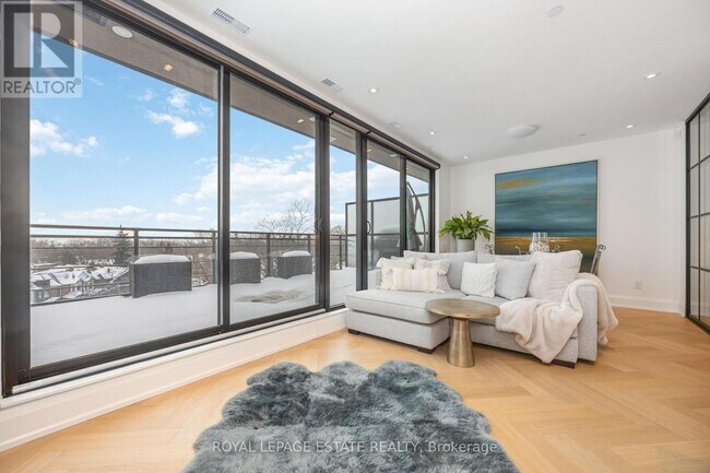 Building Photo - 365 Beech Ave