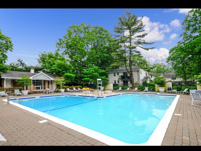 Foto del edificio - Fairfield Townhouses at Massapequa