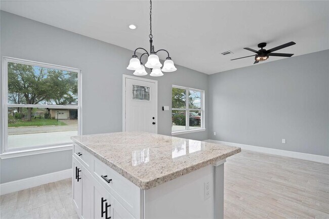 Foto del edificio - 3710 Rockingham St