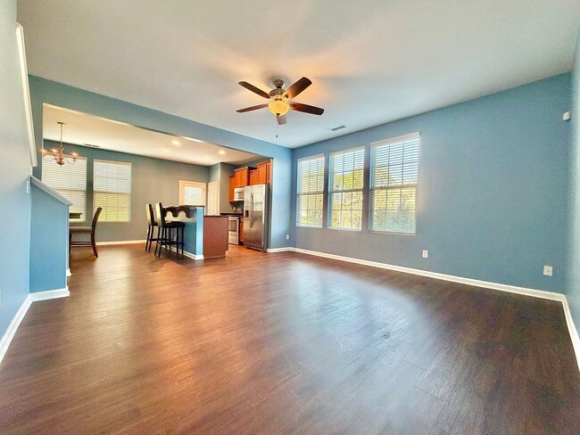 Building Photo - Updated 3BR Townhome | Community Pool, Gym, Pickleball, & Tennis Courts | Easy RTP Access