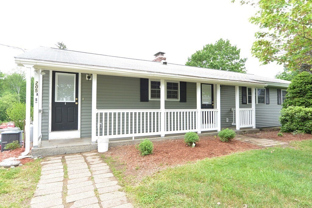 205 Chace Hill Rd Unit 1, Lancaster, MA 01523 Room for Rent in