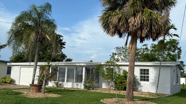 Foto del edificio - 545 Palmetto Dr