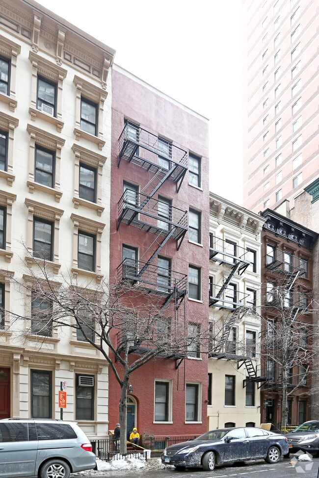 Building Photo - 428 E 58th St
