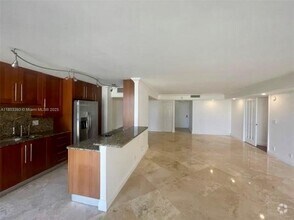 Building Photo - 18181 NE 31st Ct
