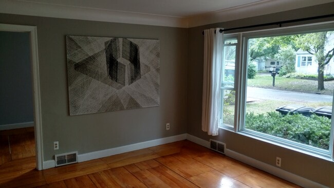 Building Photo - 1343 Rosewood St