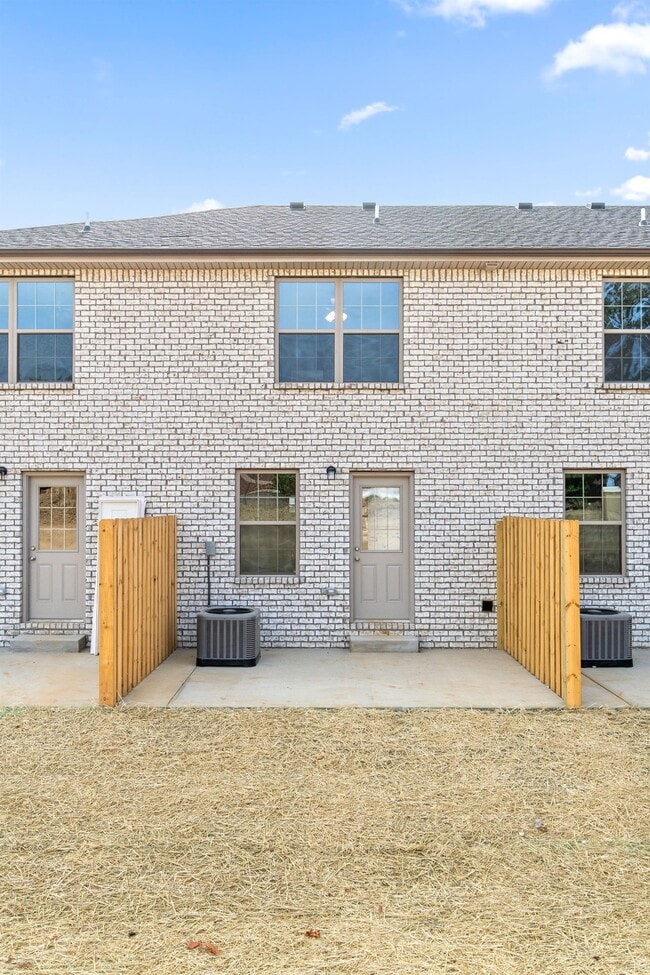 Building Photo - Post Edge