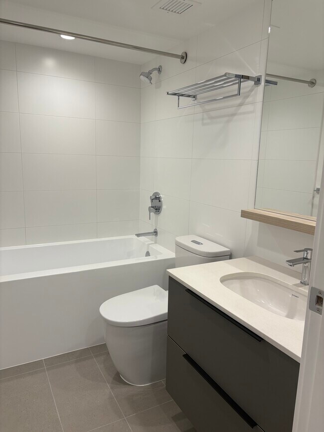 Salle de bain principale - 567 Emerson St