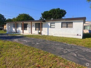 Building Photo - 3361 NW 5th Pl